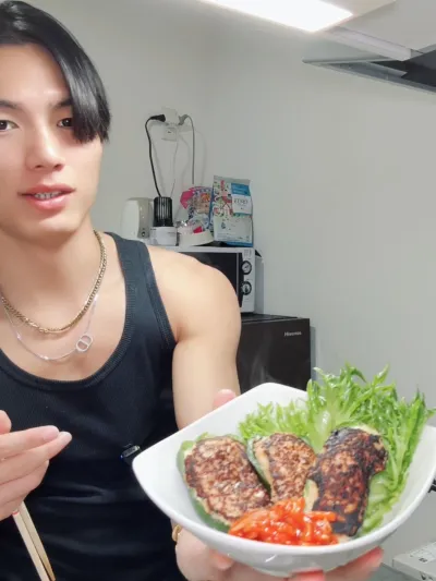 肉詰めピーマン